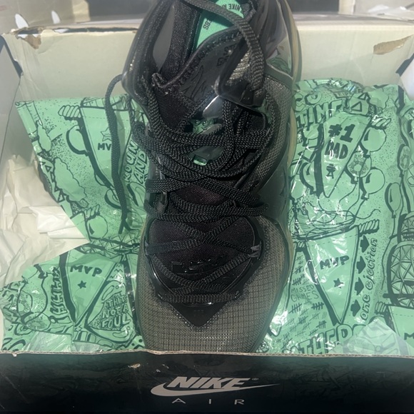 Lebron XIX worn only few times - Picture 3 of 4